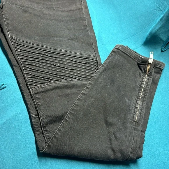 CLOSED jeans- brand new